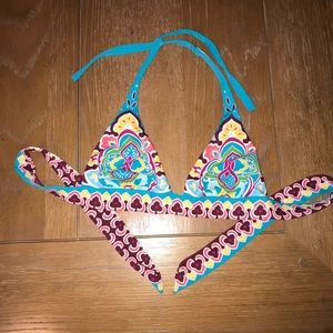 Victoria’s Secret bikini top w/no padding